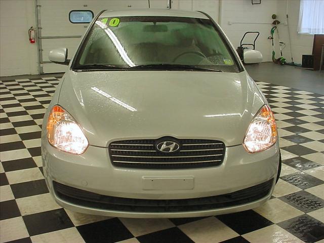 2010 Hyundai Accent FWD 4dr Sport