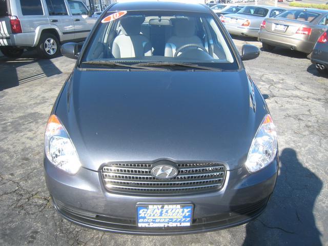 2010 Hyundai Accent FWD 4dr Sport