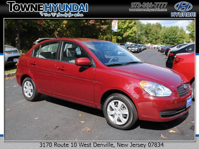 2010 Hyundai Accent FWD 4dr Sport