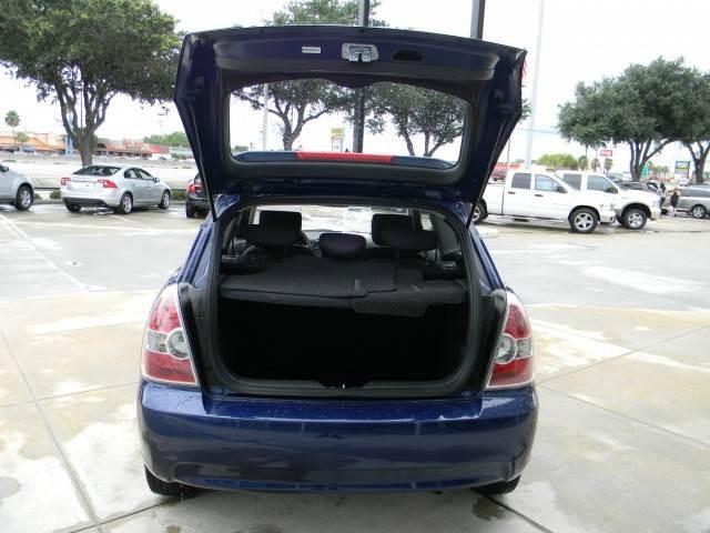 2010 Hyundai Accent 328xi AWD Wagon 4D