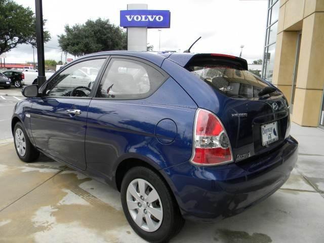 2010 Hyundai Accent 328xi AWD Wagon 4D