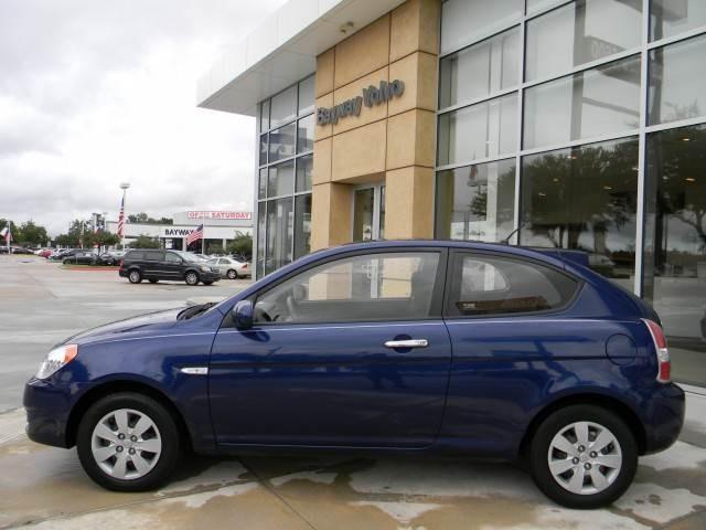 2010 Hyundai Accent 328xi AWD Wagon 4D
