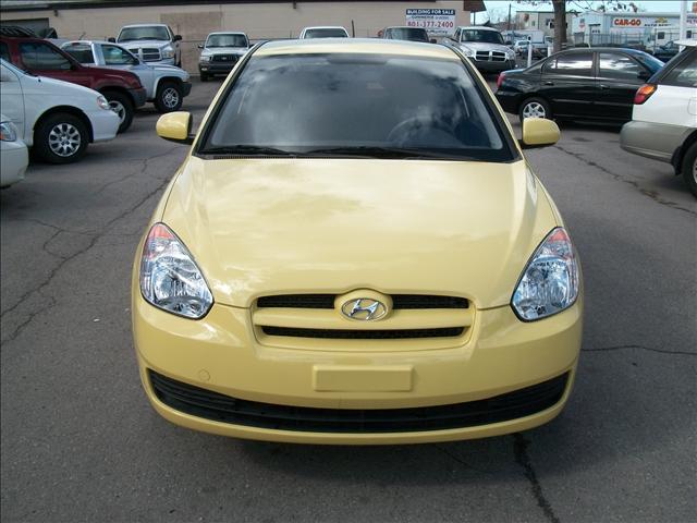 2010 Hyundai Accent XLS
