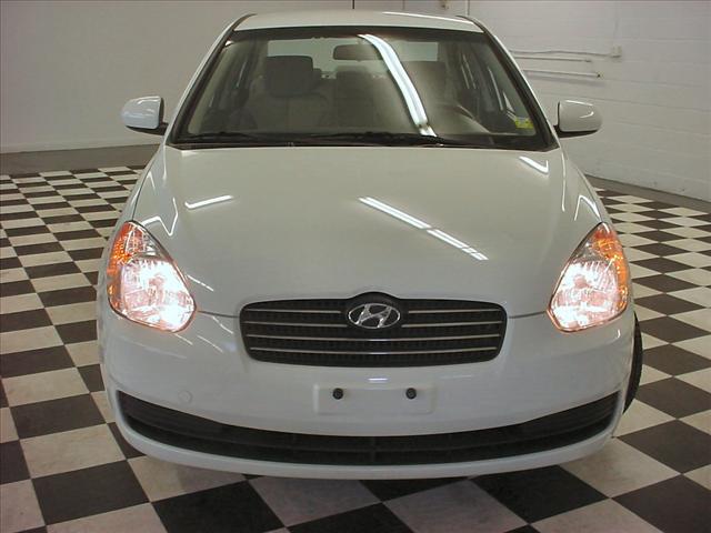 2010 Hyundai Accent FWD 4dr Sport