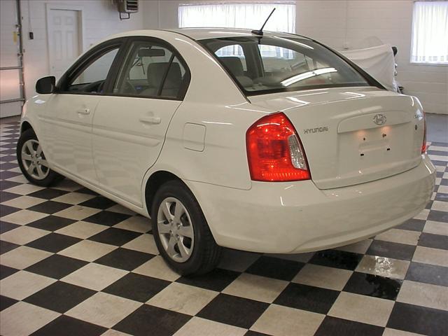 2010 Hyundai Accent FWD 4dr Sport