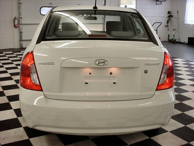 2010 Hyundai Accent FWD 4dr Sport