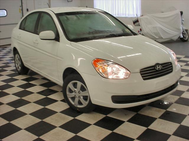 2010 Hyundai Accent FWD 4dr Sport