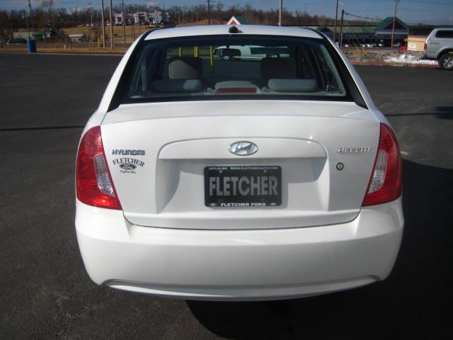 2010 Hyundai Accent Unknown
