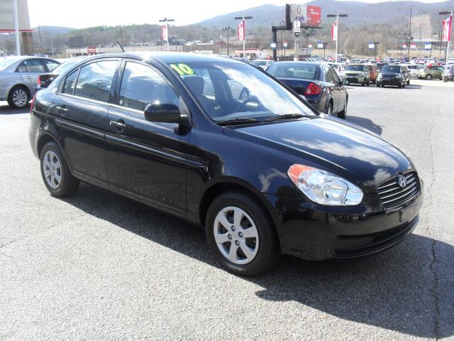 2010 Hyundai Accent FWD 4dr Sport