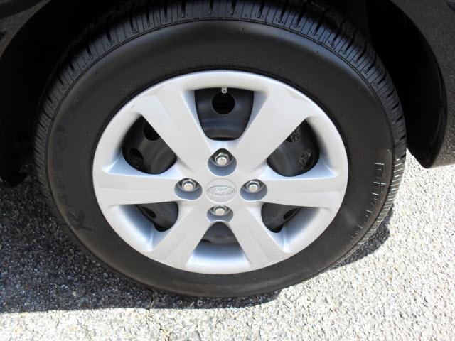 2010 Hyundai Accent FWD 4dr Sport