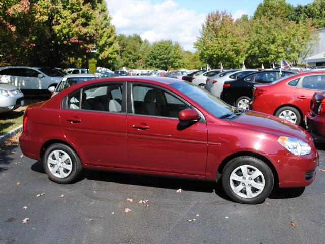 2010 Hyundai Accent FWD 4dr Sport