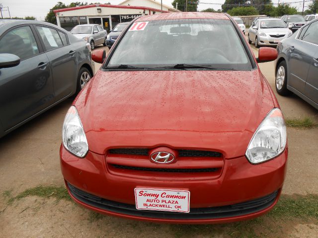 2010 Hyundai Accent Base 1500 SLT Crew S/B