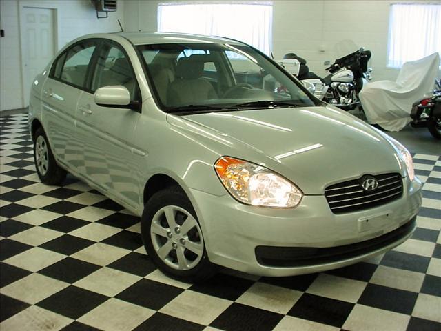 2010 Hyundai Accent FWD 4dr Sport