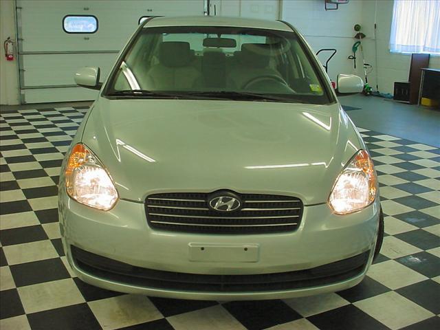2010 Hyundai Accent FWD 4dr Sport