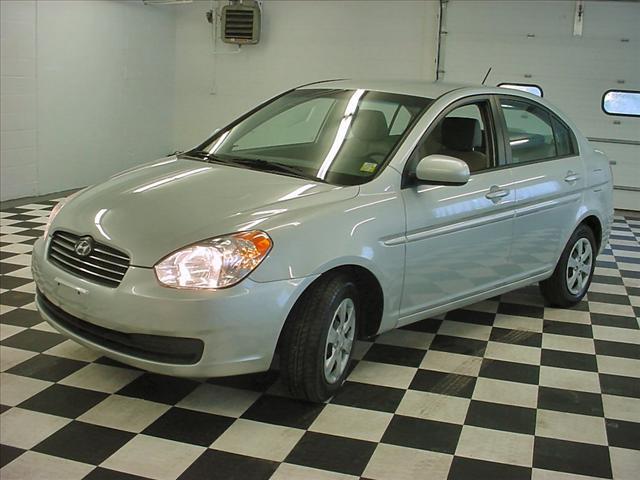 2010 Hyundai Accent FWD 4dr Sport