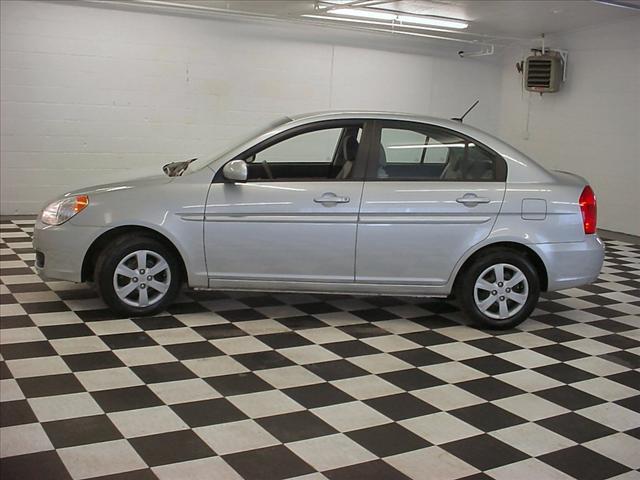 2010 Hyundai Accent FWD 4dr Sport