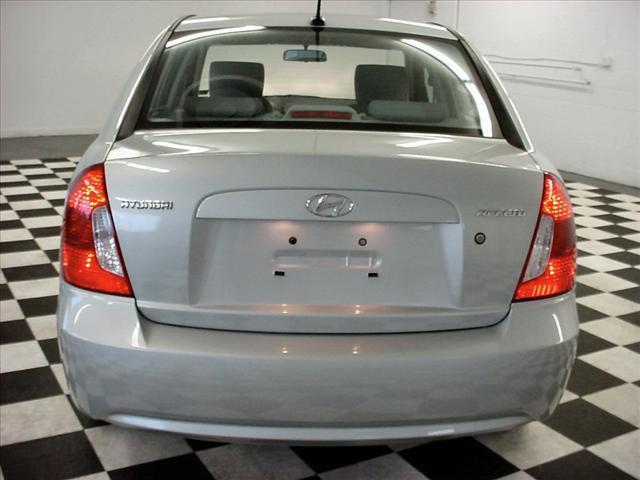 2010 Hyundai Accent FWD 4dr Sport