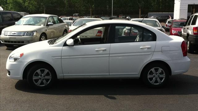 2010 Hyundai Accent FWD 4dr Sport