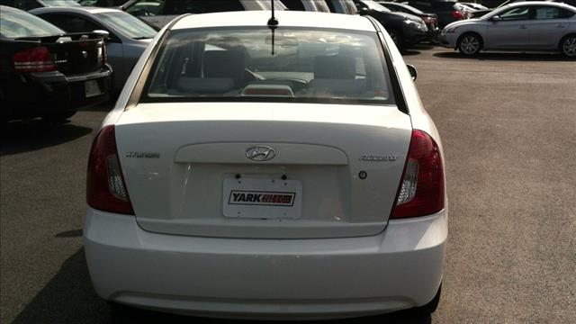 2010 Hyundai Accent FWD 4dr Sport