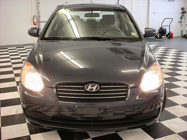 2010 Hyundai Accent FWD 4dr Sport