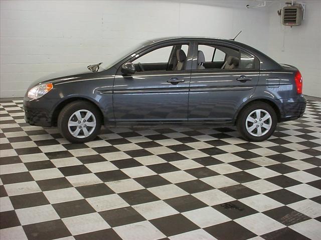 2010 Hyundai Accent FWD 4dr Sport