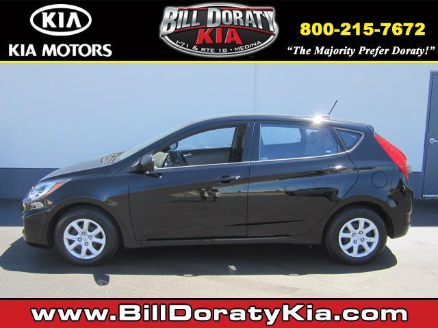 2012 Hyundai Accent SEL W/navigation