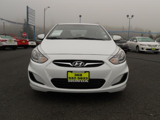 2012 Hyundai Accent FWD 4dr Sport
