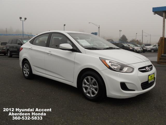 2012 Hyundai Accent FWD 4dr Sport