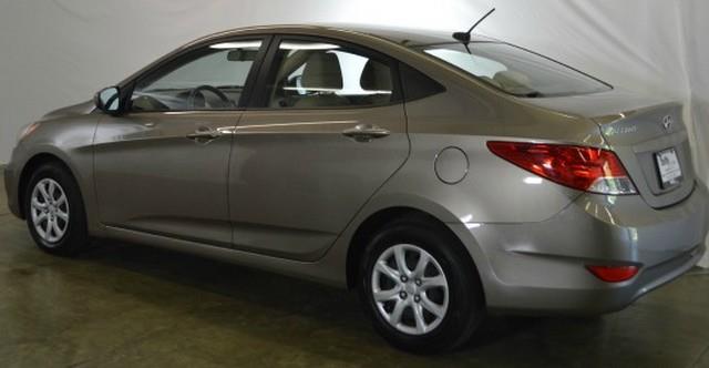 2012 Hyundai Accent FWD 4dr Sport