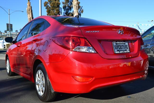 2012 Hyundai Accent FWD 4dr Sport