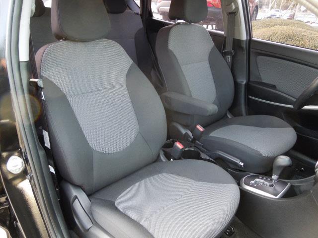 2013 Hyundai Accent XLS