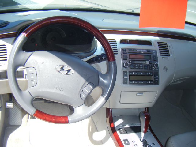 2006 Hyundai Azera SLT 25