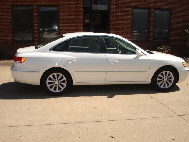 2006 Hyundai Azera SLT 25