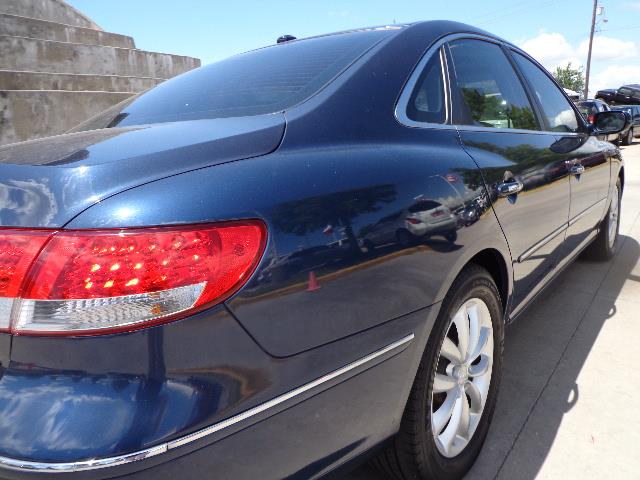2007 Hyundai Azera 320 W/ Sunroof