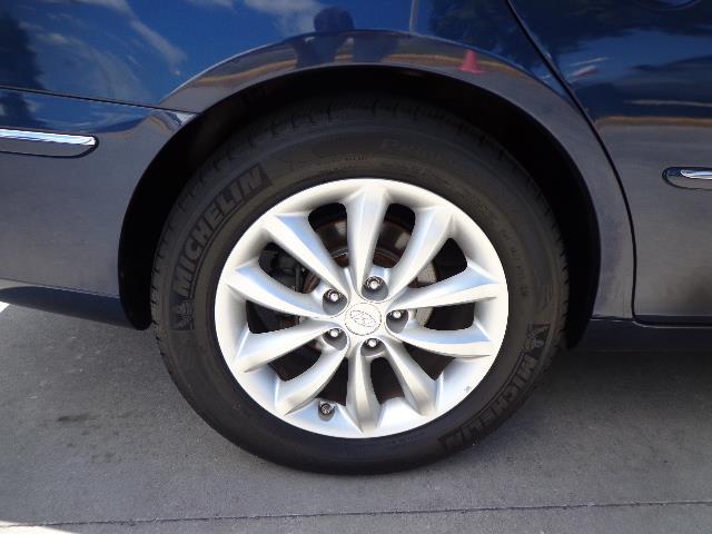2007 Hyundai Azera 320 W/ Sunroof
