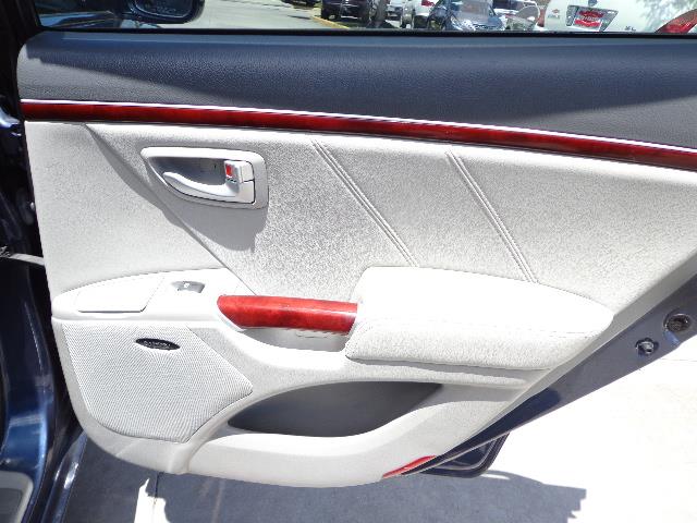 2007 Hyundai Azera 320 W/ Sunroof