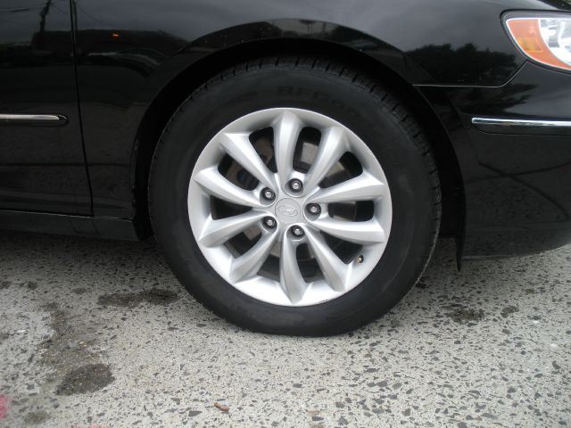 2007 Hyundai Azera G2500 Van