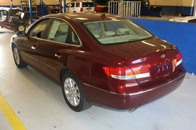 2009 Hyundai Azera FWD 4dr Sport