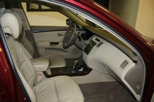 2009 Hyundai Azera FWD 4dr Sport