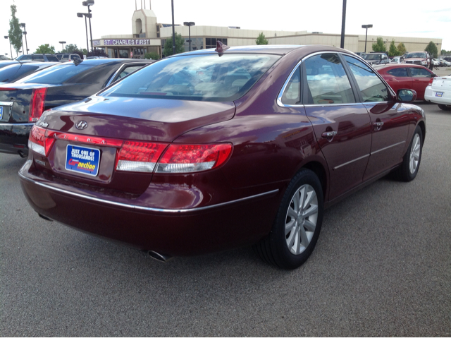 2009 Hyundai Azera FWD 4dr Sport