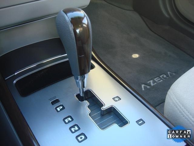 2011 Hyundai Azera FWD 4dr Sport