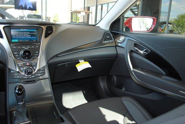 2012 Hyundai Azera Xls Utility Pickup