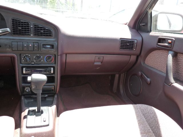 1995 Hyundai Elantra Base