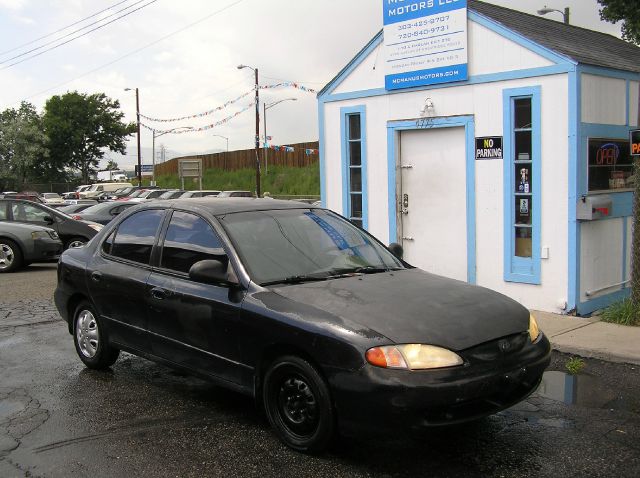 1997 Hyundai Elantra Base