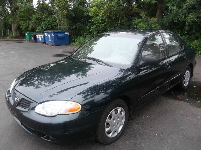 1999 Hyundai Elantra Base