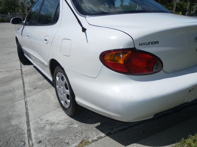 2000 Hyundai Elantra FWD 4dr Sport
