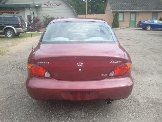 2000 Hyundai Elantra FWD 4dr Sport