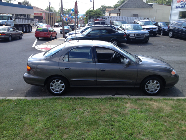 2000 Hyundai Elantra FWD 4dr Sport