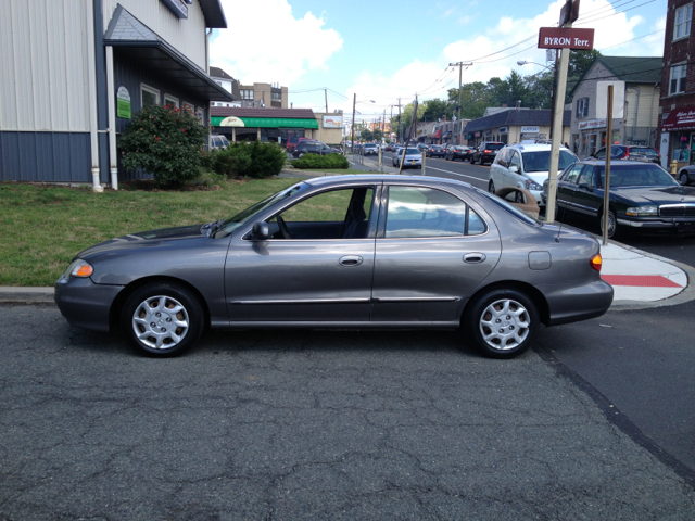 2000 Hyundai Elantra FWD 4dr Sport
