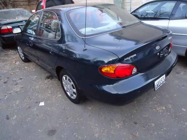 2000 Hyundai Elantra FWD 4dr Sport